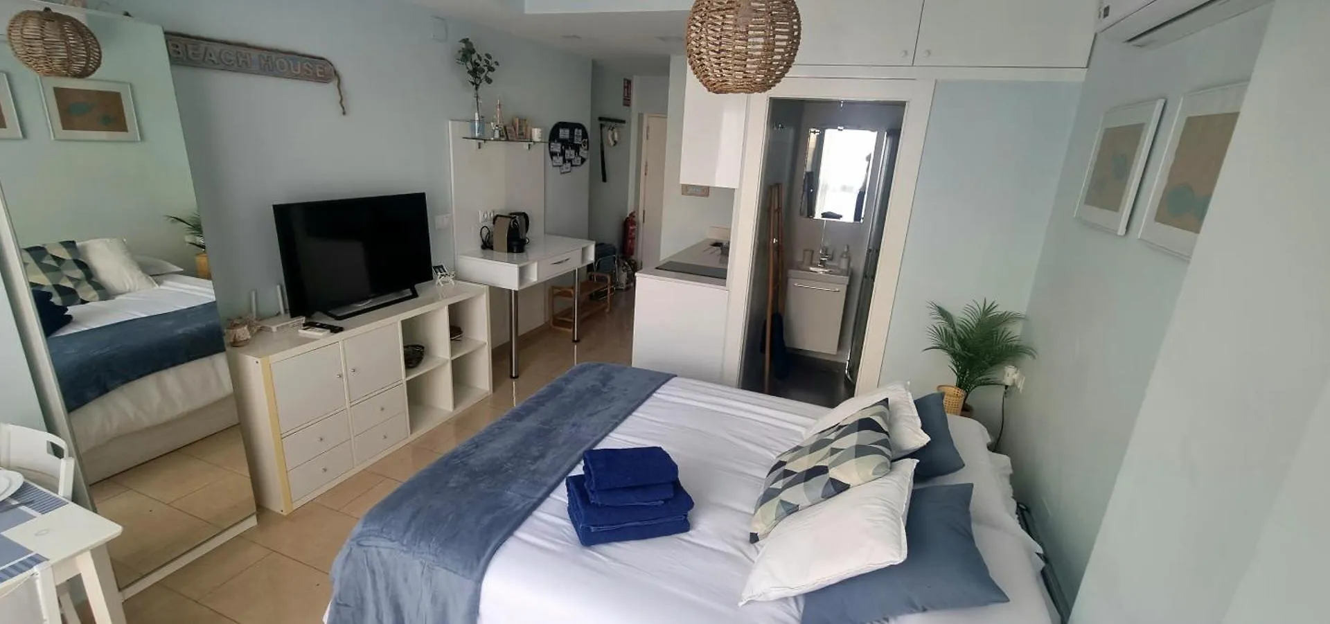 Beach House Apartment, Playa Malagueta Málaga Espagne