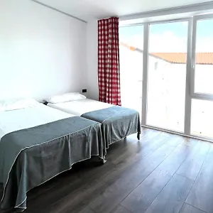 https://luxury-pintoreria-vitoria.bilbaohotelsspain.com